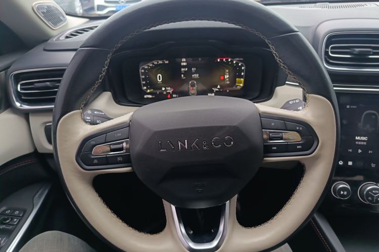 Used Lynk & Co 02 2022 1.5T DCT Shine Pro
