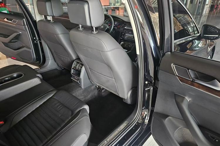 Used Volkswagen Magotan 2019 330TSI DSG Leading Model China VI Standard
