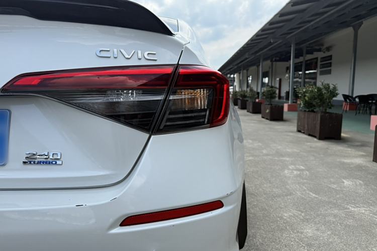 Used Honda Civic 2023 240TURBO CVT Dynamic · Center Stage Special Edition
