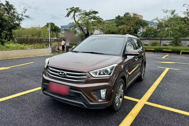 Used Hyundai ix25 2015 1.6L Automatic Two-Wheel-Drive Deluxe DLX Model
