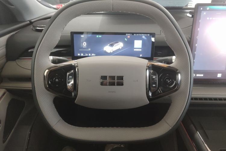 Used  Galaxy 8 2025 130km EM-i Deluxe Edition
