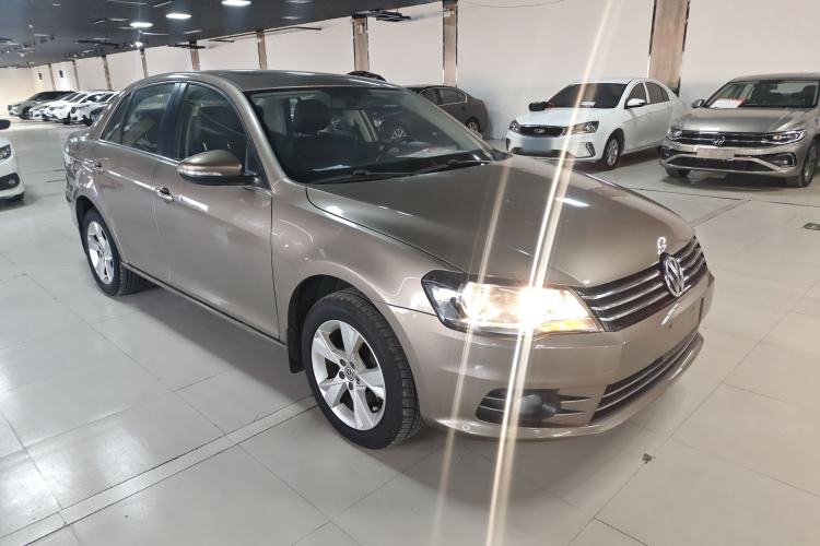 Used Volkswagen Bora 2015 Value Edition 1.6L Automatic Comfort Version
