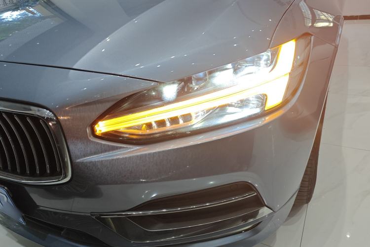 Used Volvo S90 2020 T5 Zhiyi Luxury Edition
