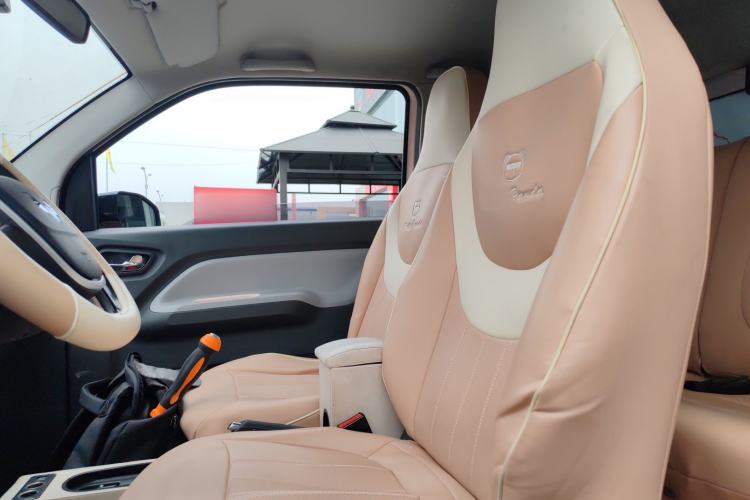 Used Wuling Hongguang MINIEV 2022 Macaron Premium Model – Lithium Ternary Battery
