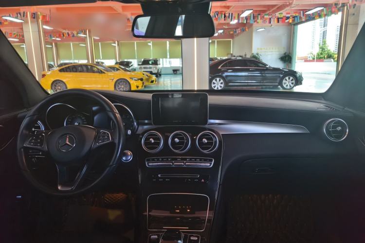 Used Mercedes-Benz GLC 2017 GLC 260 4MATIC Luxury Model