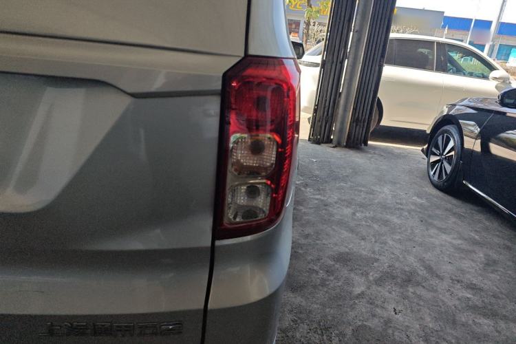 Used Wuling Hongguang 2019 1.5L S Comfort Edition China VI LAR
