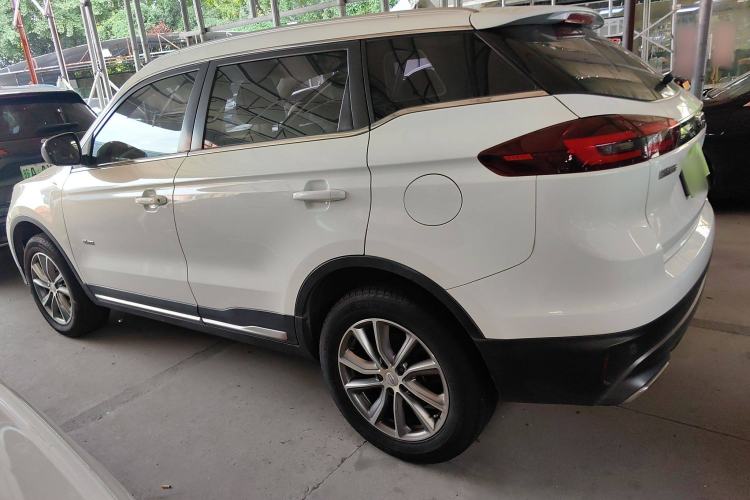 Used Geely Auto Emgrand X7 Sport 2018 1.8TD Automatic Two-Wheel Drive Smart Connect 4G Internet Edition
