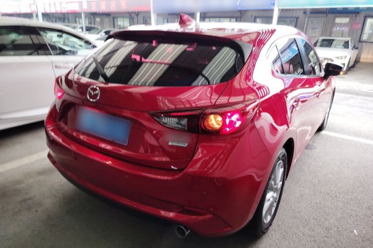 Used Mazda Mazda 3 Axela 2017 Hatchback 1.5L Automatic Comfort Model Emission Standard China V