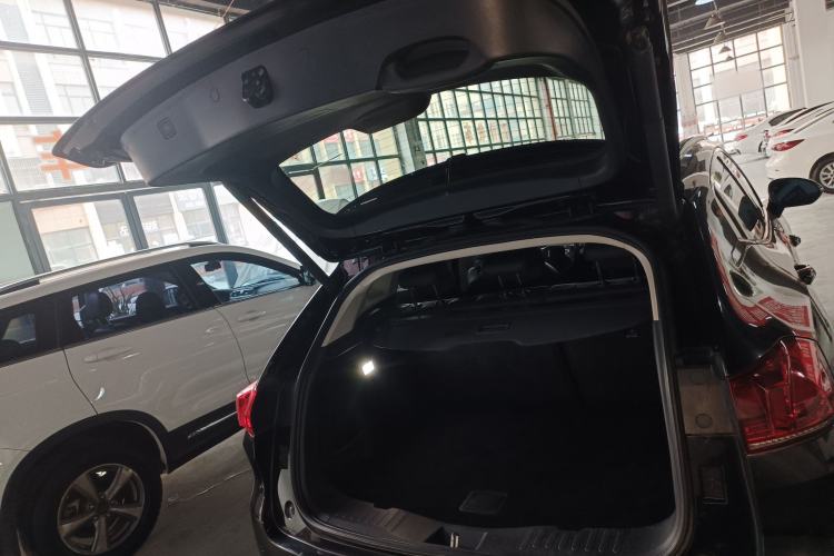 Used Wey VV5 2019 Upgraded Model 2.0T Two-Wheel Drive Flagship Version China V Standard