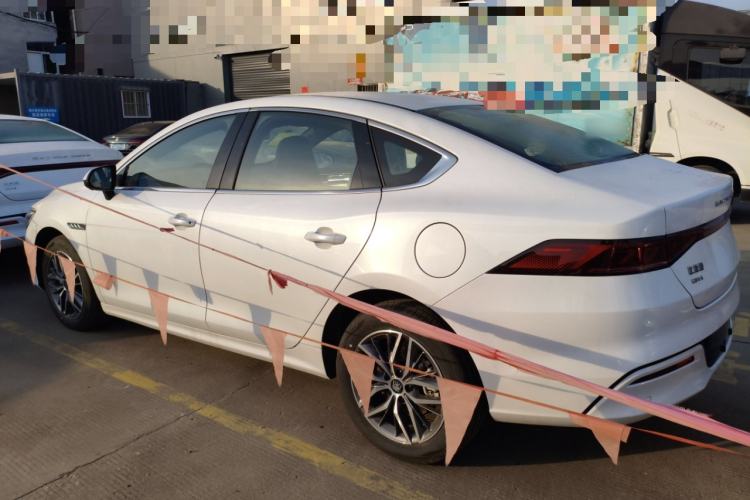 Used BYD Qin PLUS 2024 HONOR Edition DM-i 120KM Excellence Model
