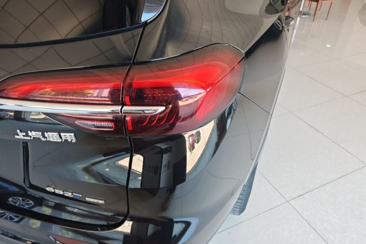 Used Buick Envision 2021 Encore Plus 652T Five-Seat All-Wheel-Drive Luxury Model
