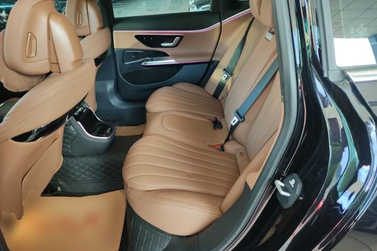 Used Mercedes-Benz E-Class 2025-Year Facelift E 260 L
