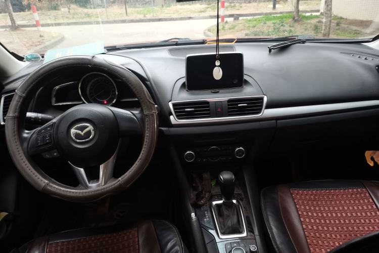 Used Mazda Mazda 3 Axela 2016 Sedan 1.5L Automatic Luxury Model