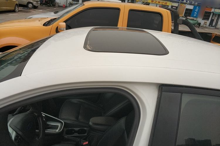 Used Ford Escort 2015 1.5L Automatic Fashion Model