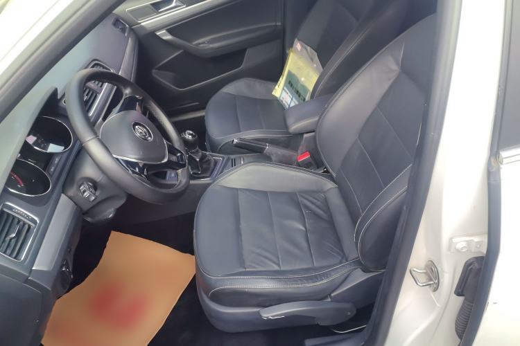 Used Volkswagen Gran Lavida 2015 1.6L Manual Comfort Edition