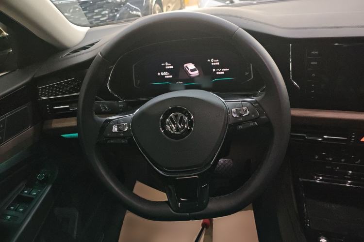 Used Volkswagen Passat 2020 330TSI Luxury Edition China VI