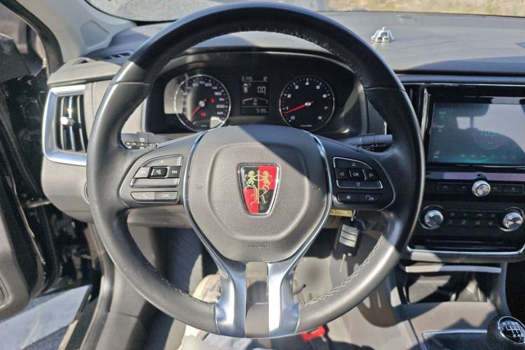 Used Roewe i6 2017 20T Manual Luxury Edition
