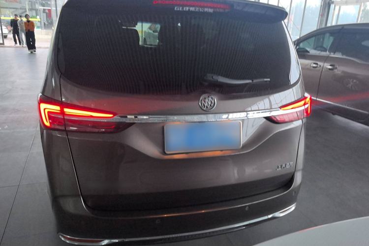 Used Buick GL8 2021 Land Cruiser Executive Class 652T Luxury Model
