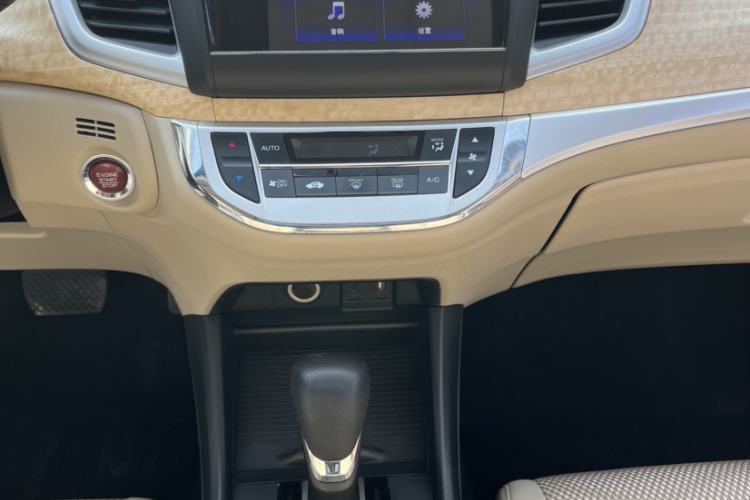 Used Honda Jade 2014 1.8L Automatic Comfort Elite Version 5 Seats