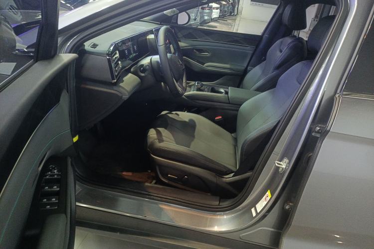 Used BYD Qin L 2024 DM-i 120KM Leading Model
