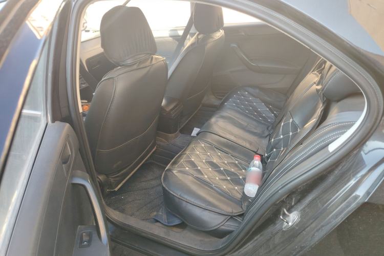 Used Volkswagen Santana 2013 1.6L Automatic Fashion Edition
