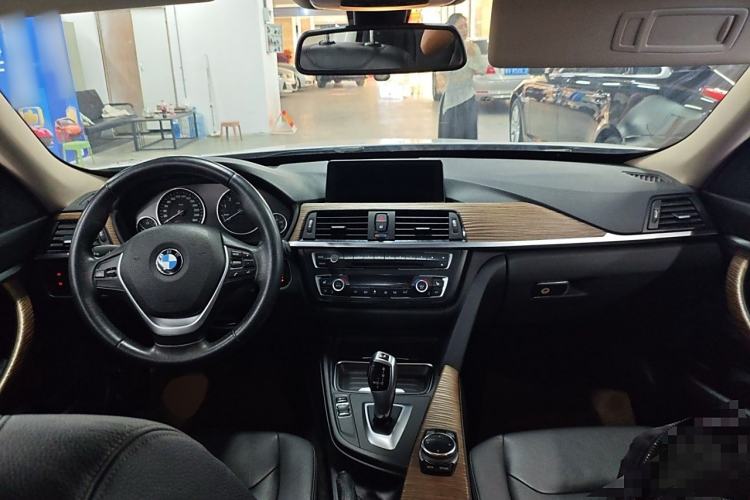 Used BMW 3 Series GT 2013 320i Sport Design Package
