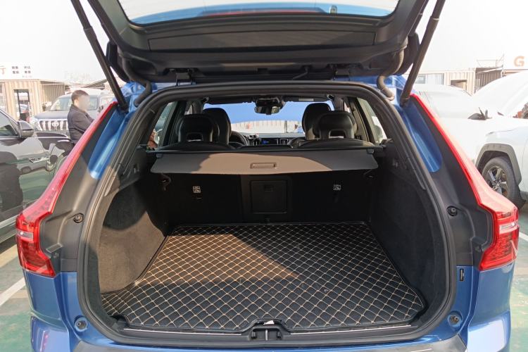 Used Volvo XC60 2019 T5 4x4 Zhiyuan Sport Edition China V Standard