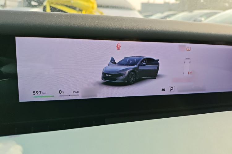 Used  12 2024 700 Three-Laser Rear-Wheel Drive Luxury Edition
