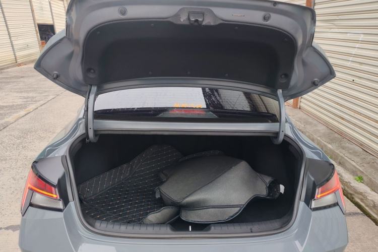 Used Hyundai Elantra 2021 1.5L CVT LUX Prestige Edition
