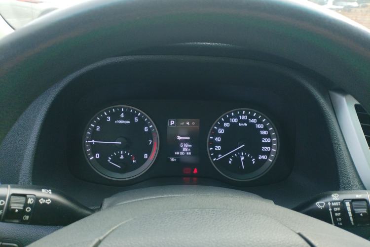 Used Hyundai Tucson 2015 1.6T Dual-Clutch Two-Wheel-Drive Comfort Model
