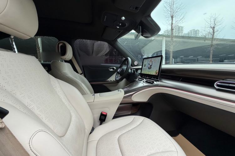 Used  #1 2022 Premium Edition