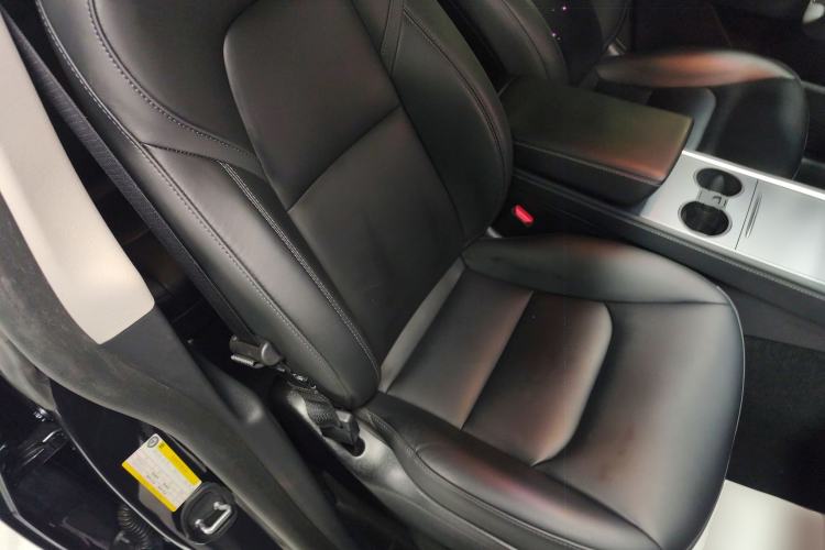 Used Tesla Model Y 2024 Rear-Wheel-Drive Version
