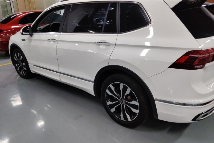 Used Volkswagen Tiguan L 2022 330TSI Automatic Two-Wheel Drive R-Line Enhanced Edition
