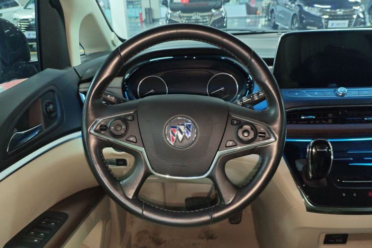 Used Buick GL8 2023 Land Executive Class 652T Luxury Model
