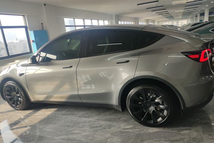 Used Tesla Model Y 2024 Long-Range All-Wheel-Drive Version