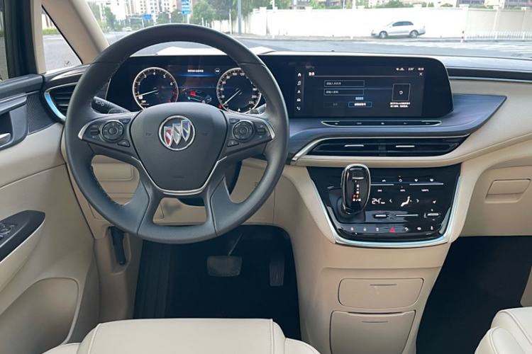 Used Buick GL8 2022 ES Landtrek 653T Luxury Edition
