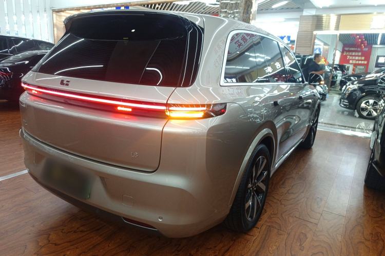 Used Li Auto L8 2023 Pro Model
