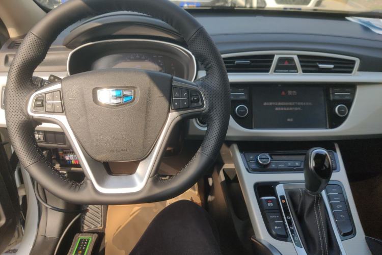 Used Geely Auto Emgrand X7 Sport 2018 1.8TD Automatic Two-Wheel Drive Smart Connect 4G Internet Edition
