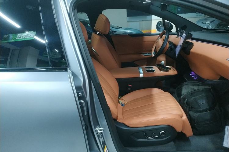 Used  E07 2025 All-Electric 4x4 with 90 kWh Max Intelligent Driving Version