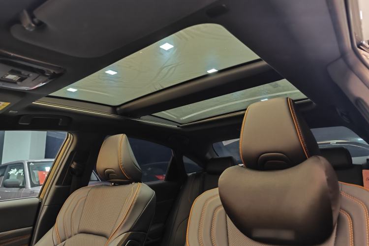 Used Toyota Avalon 2024 Dual-Motor 2.0L Luxury Edition