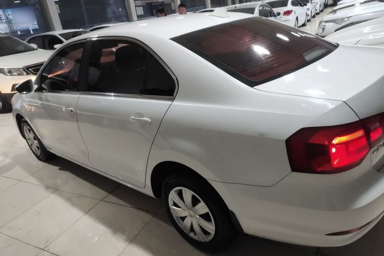 Used Volkswagen Jetta 2015 Value Edition 1.6L Manual Fashionable Style