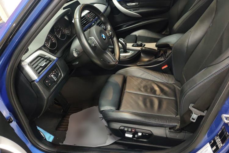 Used BMW 3 Series 2019 320i M Sport Package
