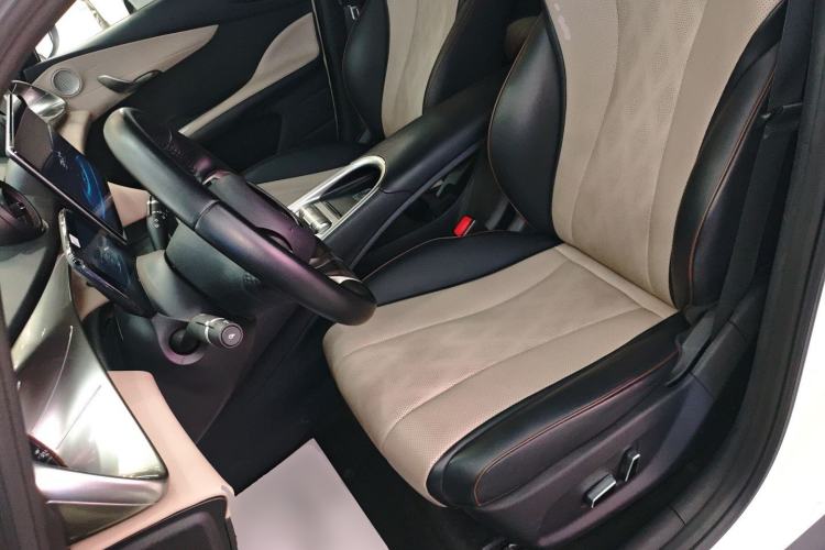 Used BYD Dolphin 2023 420 km Fashion Edition
