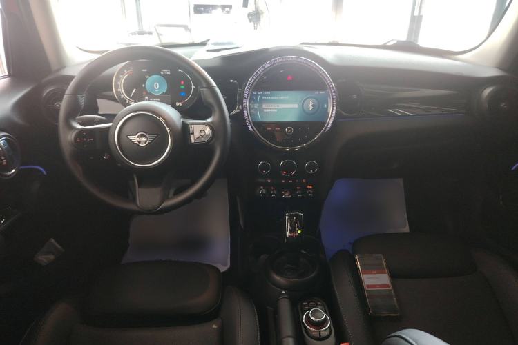 Used  MINI 2022 Updated 1.5T COOPER Classic Edition Five-Door Version
