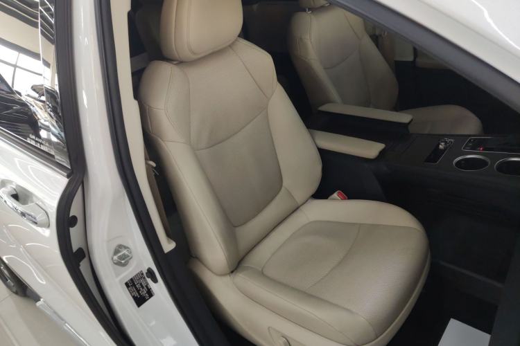 Used Toyota Granvia 2023 2.5L Hybrid Prestige PLUS Edition
