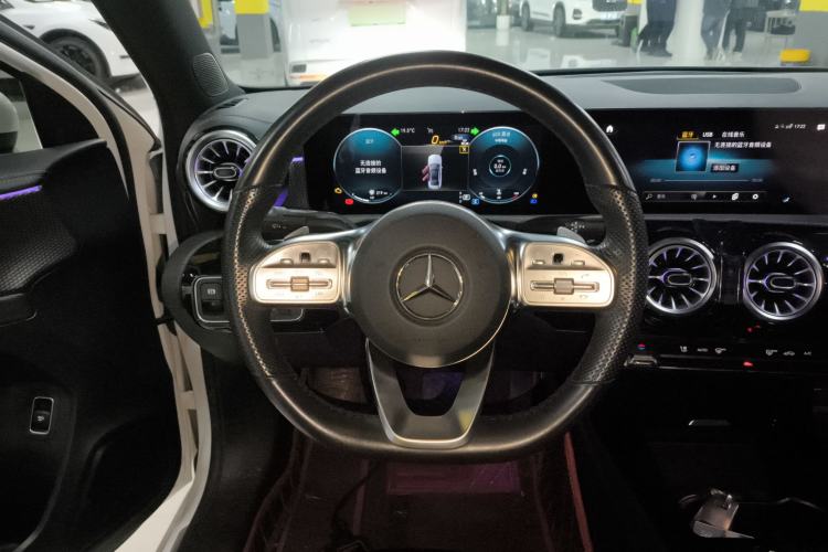 Used Mercedes-Benz A-Class 2022 Revised Version A 200 L Sport Sedan Fashionable Style