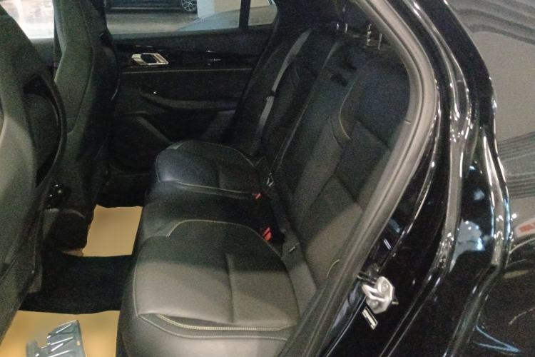 Used Lynk & Co 03 2023 1.5TD DCT JingPro
