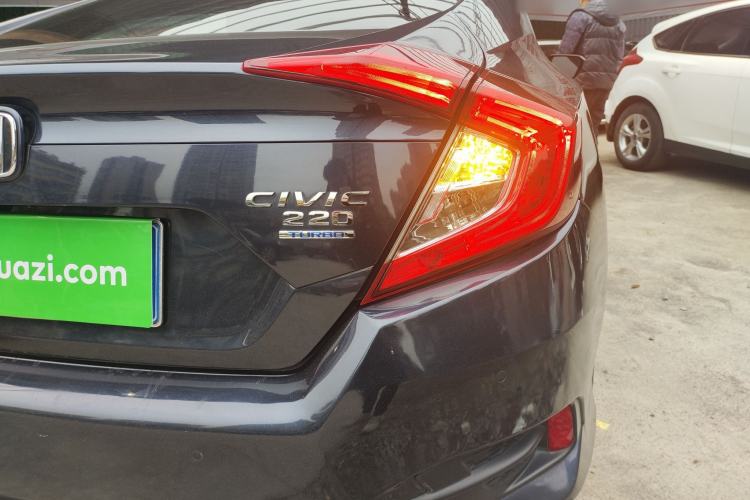 Used Honda Civic 2016 220TURBO CVT Luxury Edition