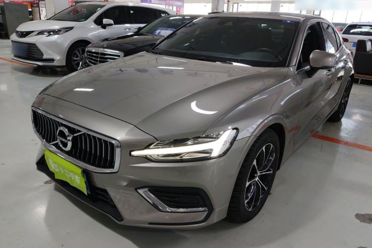 Used Volvo S60 2021 T4 Zhiyi Luxury Edition
