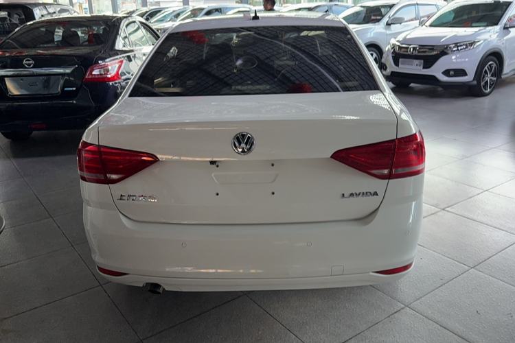 Used Volkswagen Lavida 2017 1.6L Automatic Fashion Edition
